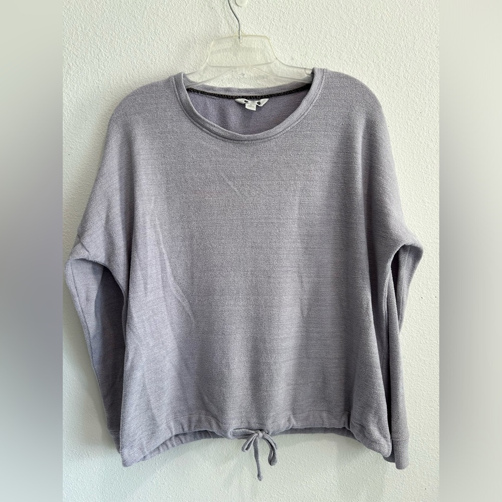 Three dots loungewear top